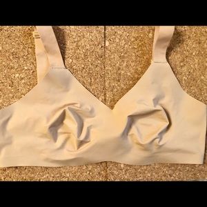 Knix V-Neck Bra - Wide Strap ( medium support)